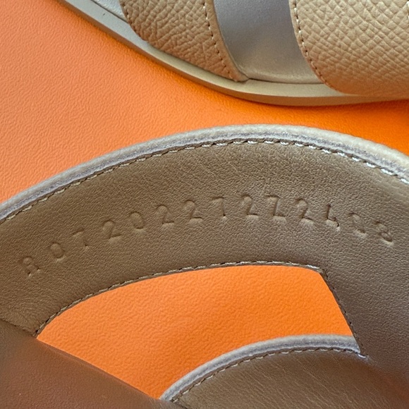 Hermes Oran Beige Perlino Epsom Leather Blush Sandals Flats all sizes - Picture 11 of 14